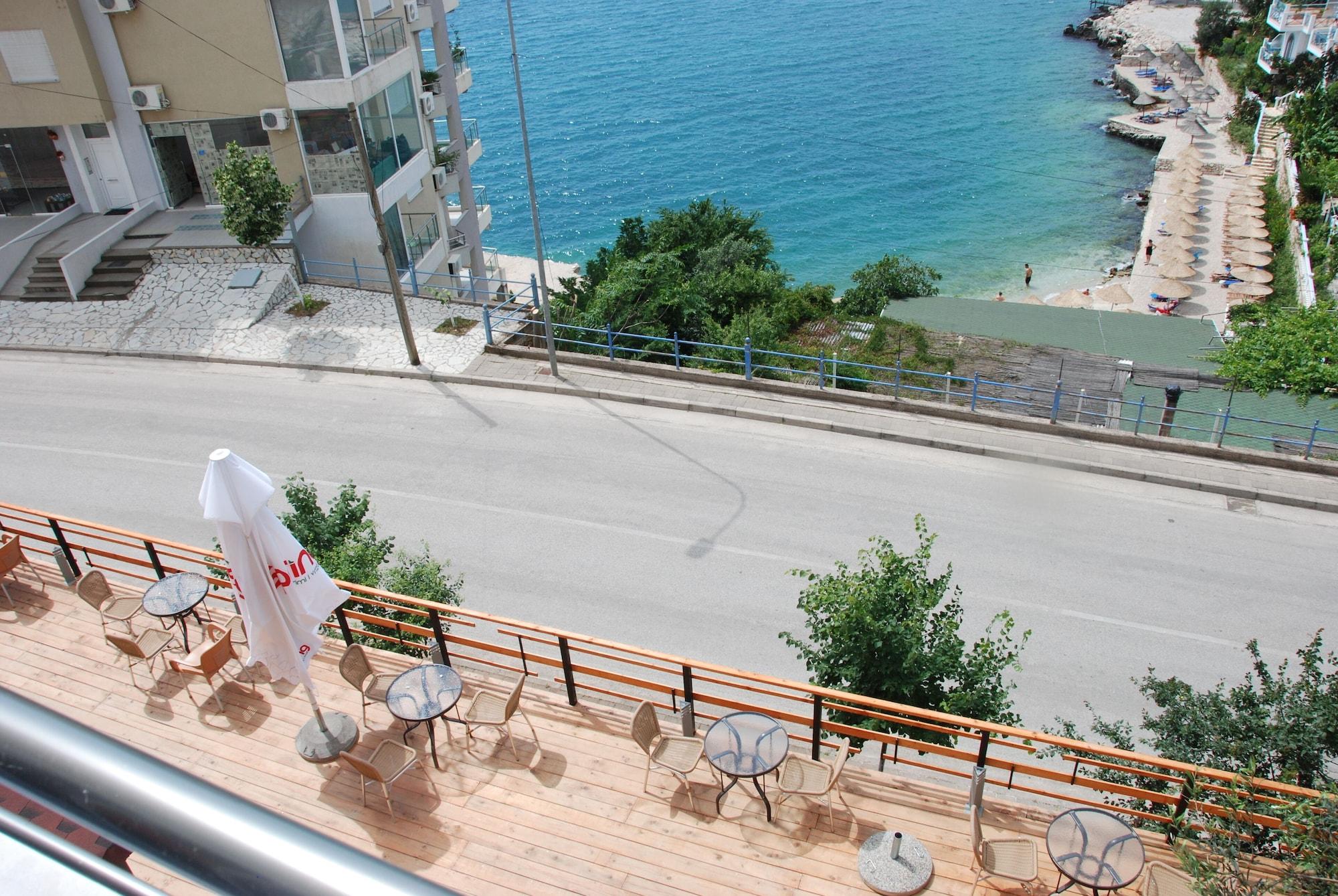 Hotel Edola Sarandë Exteriör bild