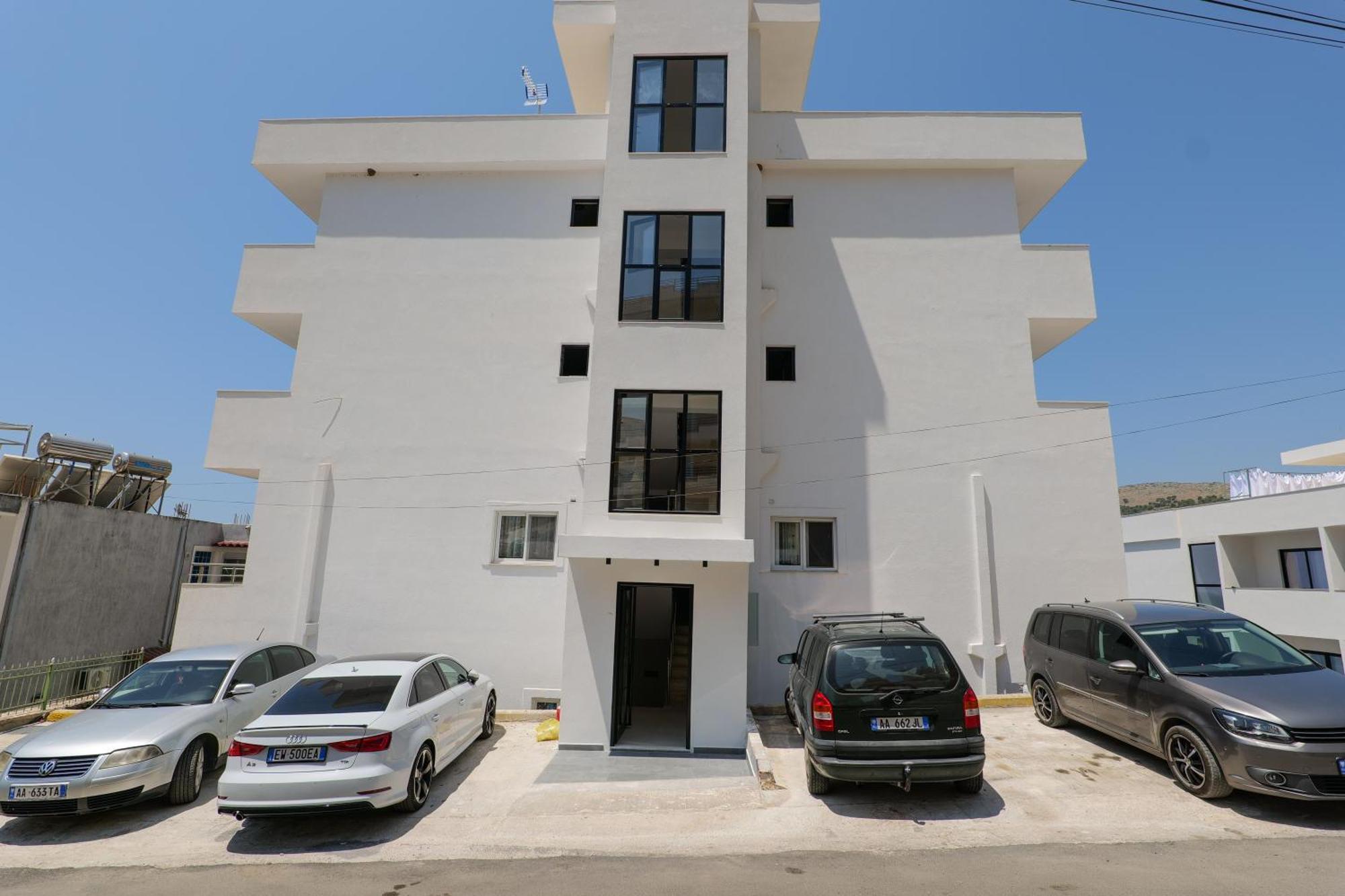 Hotel Edola Sarandë Exteriör bild