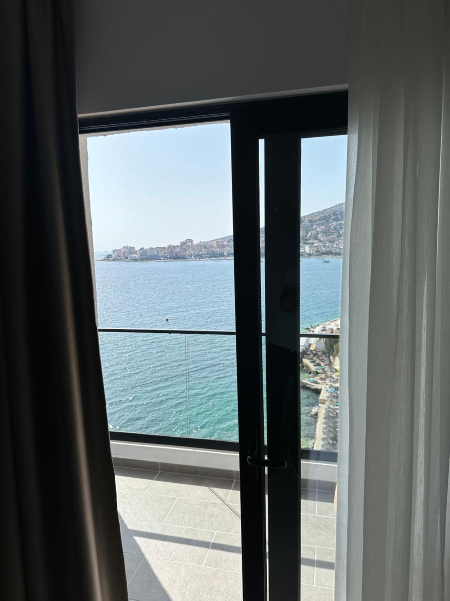 Hotel Edola Sarandë Exteriör bild